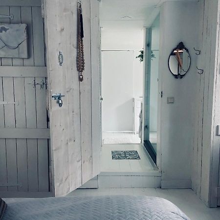 Houseboat Bonnie Bed & Breakfast Amsterdam Ngoại thất bức ảnh