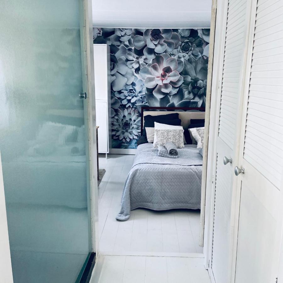 Houseboat Bonnie Bed & Breakfast Amsterdam Ngoại thất bức ảnh