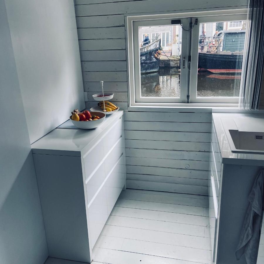 Houseboat Bonnie Bed & Breakfast Amsterdam Ngoại thất bức ảnh